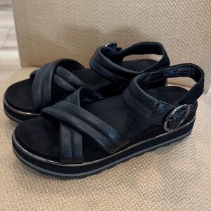 Vionic Black Sandals